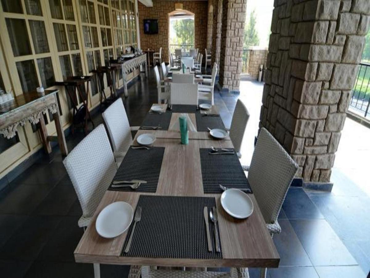 Oxford Golf Resort Pirangut Exterior photo