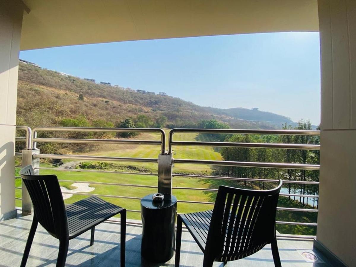 Oxford Golf Resort Pirangut Exterior photo
