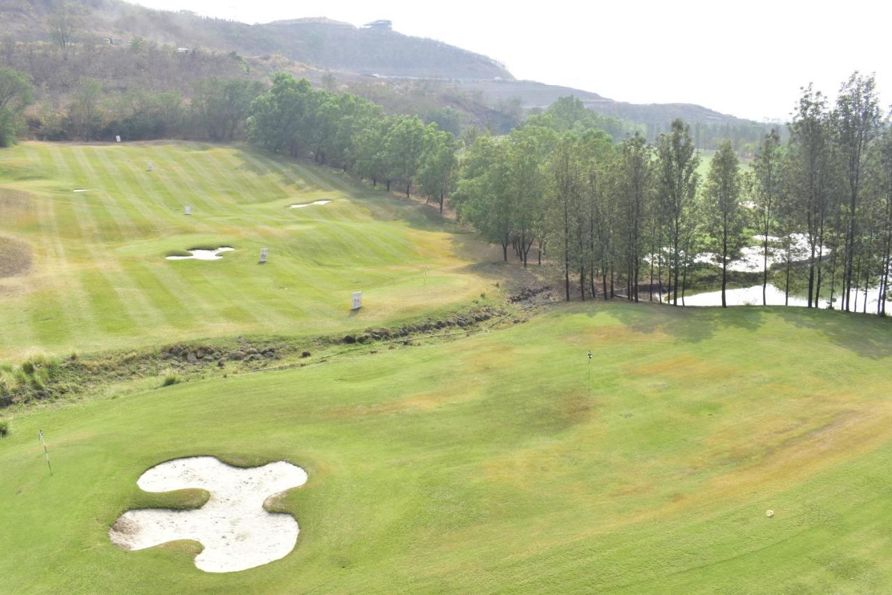 Oxford Golf Resort Pirangut Exterior photo