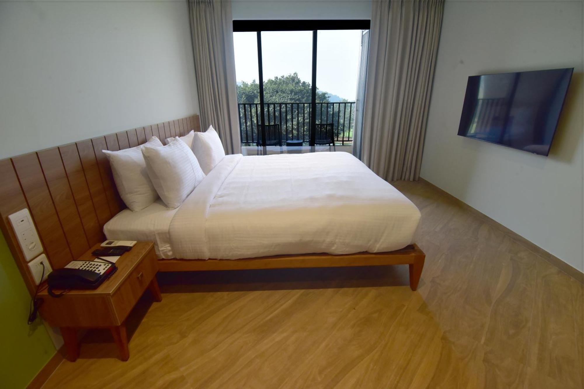 Oxford Golf Resort Pirangut Exterior photo